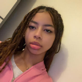 Babysitter in Carrières-sous-Poissy: Brittany