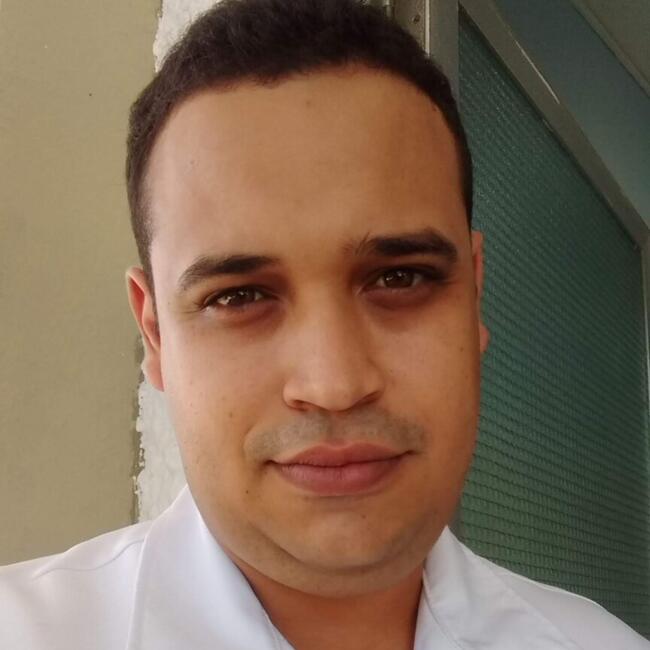 Emprego de babá em Angra dos Reis: Renato