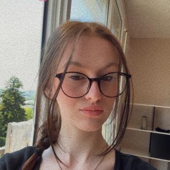 Babysitter in Calais: Jade
