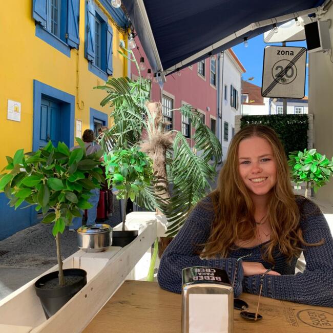 Babysitter in Biganos: Leslie