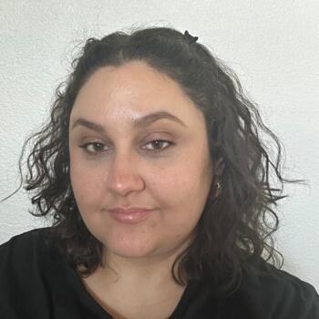 Babysitter Saint-Caprais-de-Bordeaux: Raja