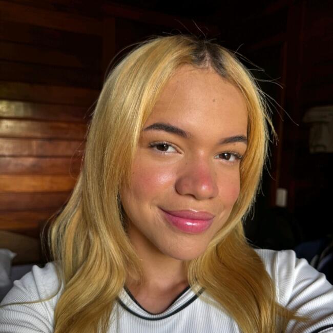 Babysitter in Maricá: Samara