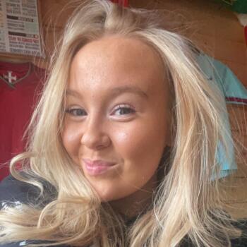 Babysitter in Belfast: Zara