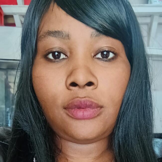 Babysitter in Los Cerrillos: Farah