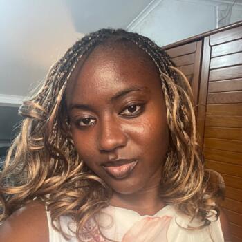 Babysitter in São Julião do Tojal: Djenabou