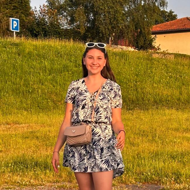 Babysitter in Saint-Junien: Oceane