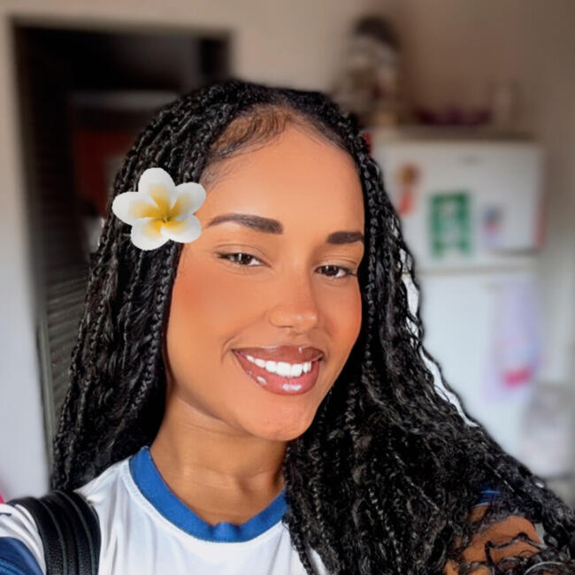 Babá em Cuiabá: Daniella