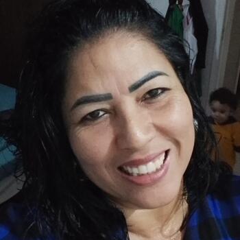 Babá em Guarapari: Vanes