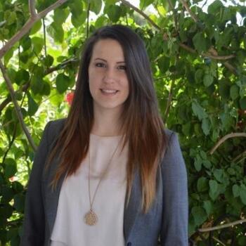 Δουλειά για babysitter στην περιοχή Λυκόβρυση: δουλειά φύλαξης παιδιών Ioanna