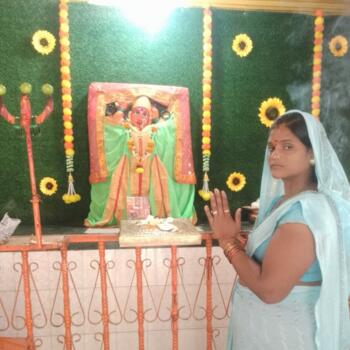 नाशीक में बेबीसिटर: Maya