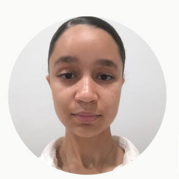 Babysitter in Neuilly-Plaisance: Oumayma