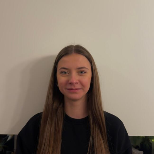 Babysitter in Le Havre: Rose