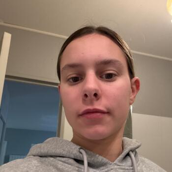 Babysitter in Chorey-les-Beaune: Florine