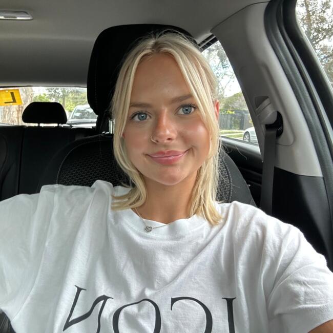 Babysitter in Melbourne: Lucy