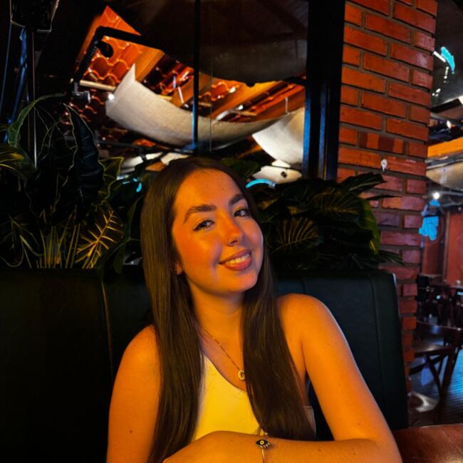 Babá em Camboriú: Kauani