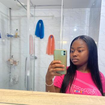 Baby-sitter Corquilleroy: Jade Ornella