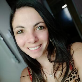Babysitter Caxias do Sul: Angela