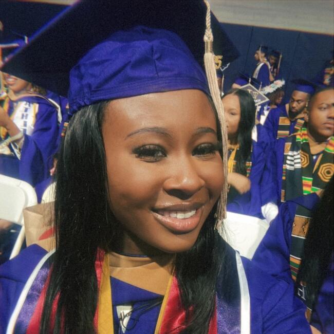 Babysitter in Washington D.C.: Alasia