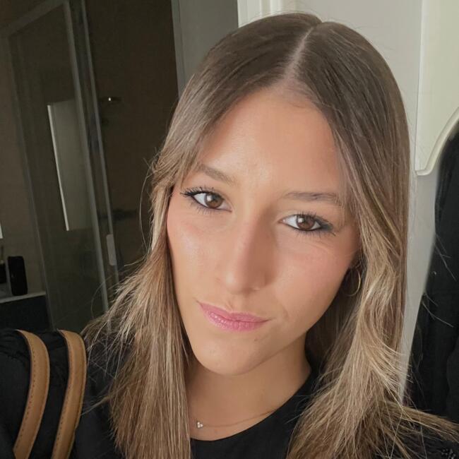 Babysitter in Pessac: Alizea