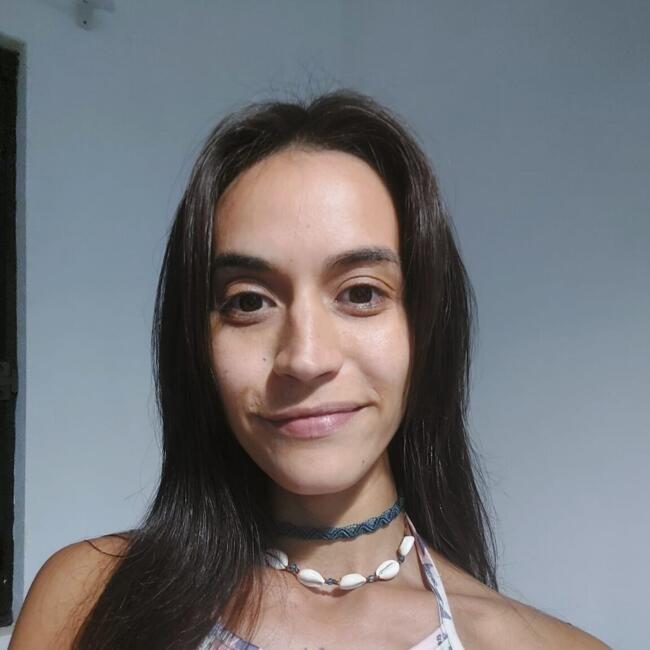 Babá em Bombinhas: Ariana