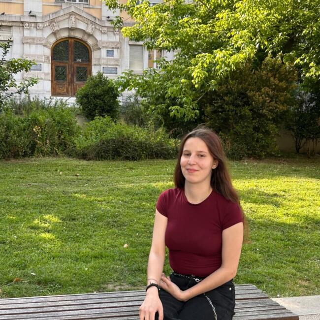 Babysitter in Odivelas: Teresa