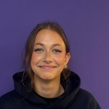 Babysitter in Alfortville: Louise
