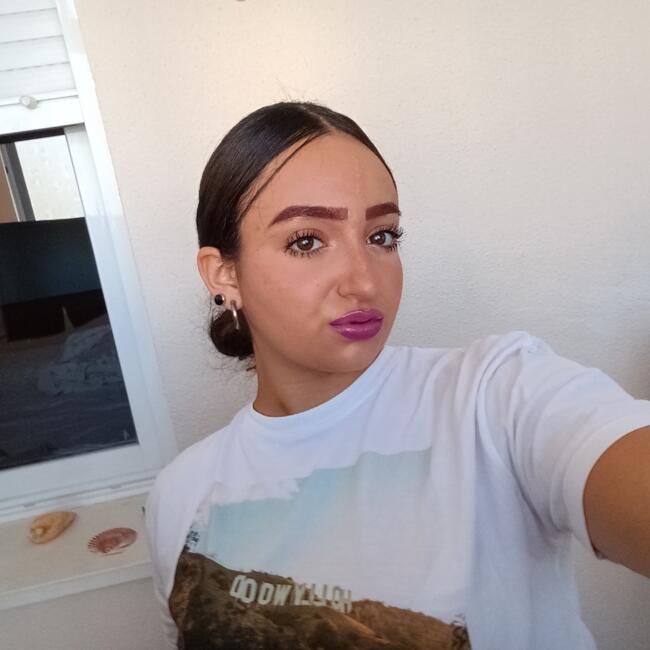 Nanny in Cala del Moral: Emma