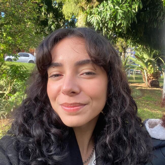 Babysitter in Teresópolis: Ana Clara