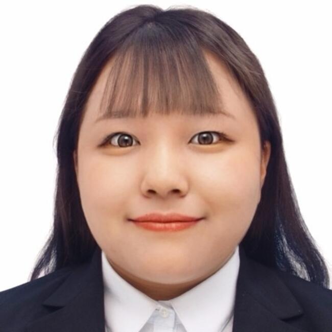 Babysitter in Maryborough (Victoria): Azusa