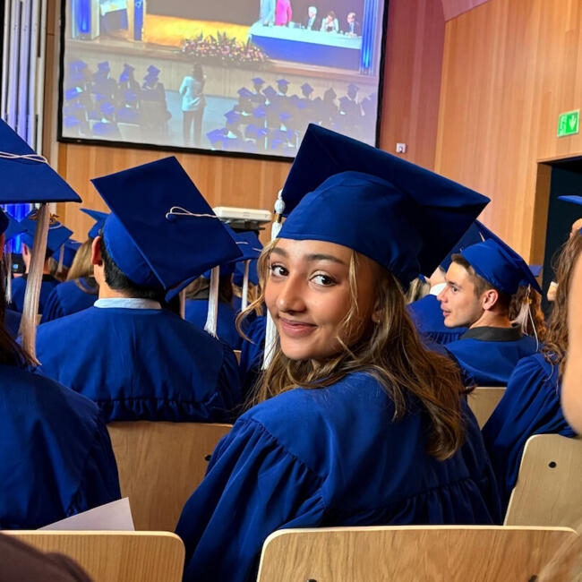 Babysitter in London: Sara