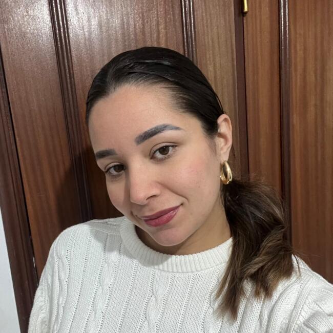 Babysitter in Marinha Grande: Eliza