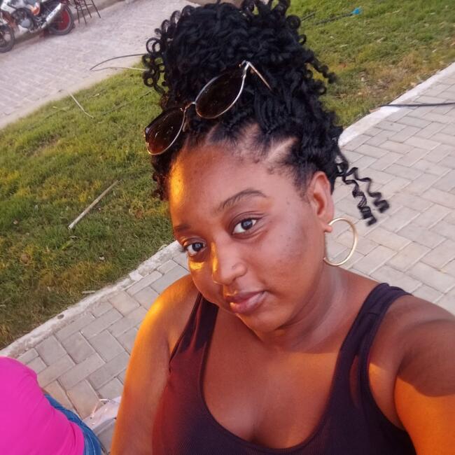 Babysitter in Salvador: Patrícia