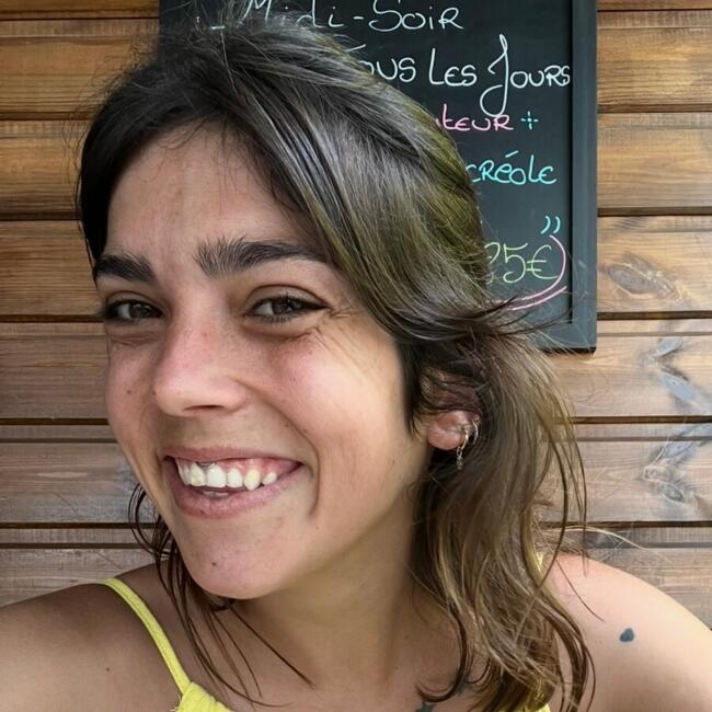 Babysitter in Nantes: Emma