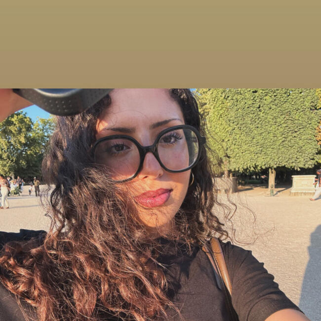 Babysitter in Troyes: Hiba