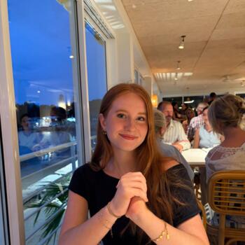 Babysitter Sydney: Holly