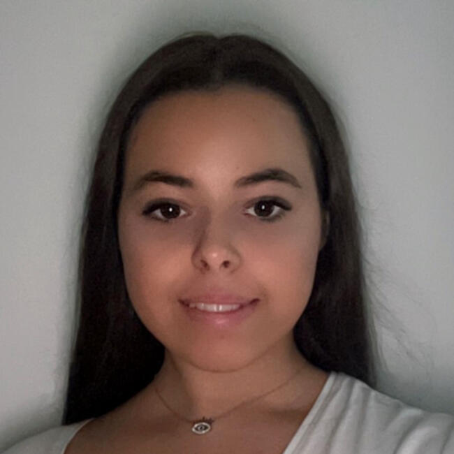 Babysitter in Les Lilas: Cassandra