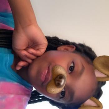 Babysitter Fairburn: Symone