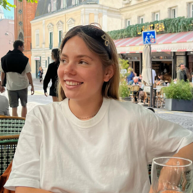 Babysitter in London: Flore