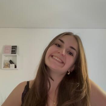 Baby-sitter Ayguemorte-les-Graves: Maélyne