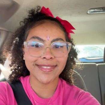 Babysitter Carolina: Frnchellys Gerena