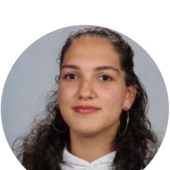 Babysitter in Paris: Khadouja