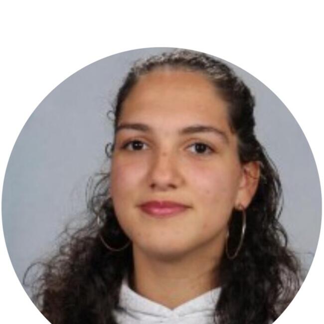 Babysitter in Paris: Khadouja