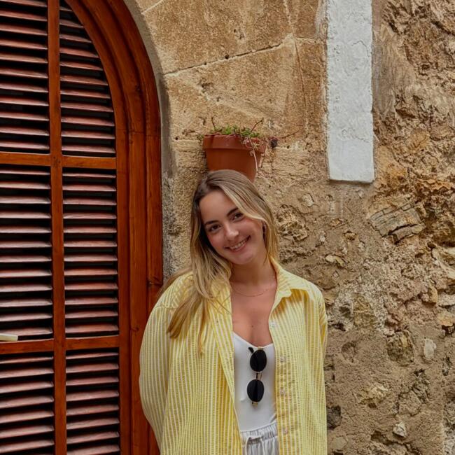 Babysitter in Seixal: Catarina