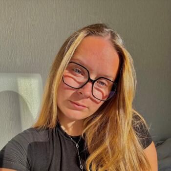 Babysitter in Béruges: Julie