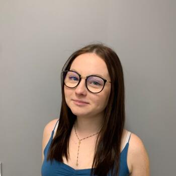 Babysitter in Orange: Laura