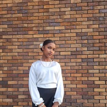 Babysitter in Cape Town: Zahra