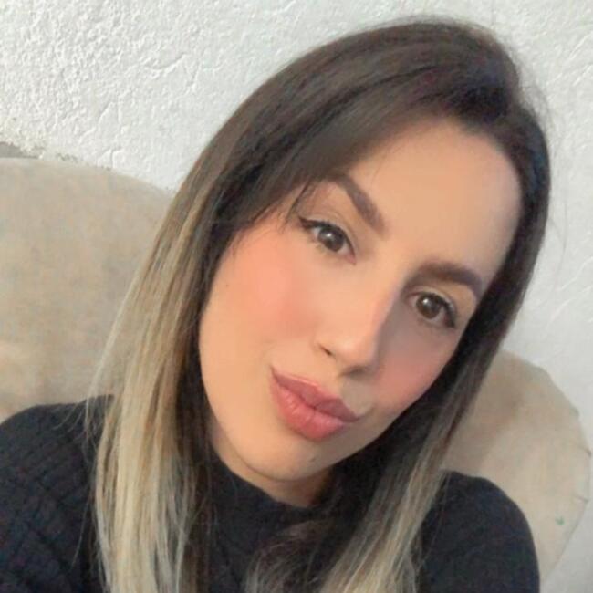 Babá em Camboriú: Laise
