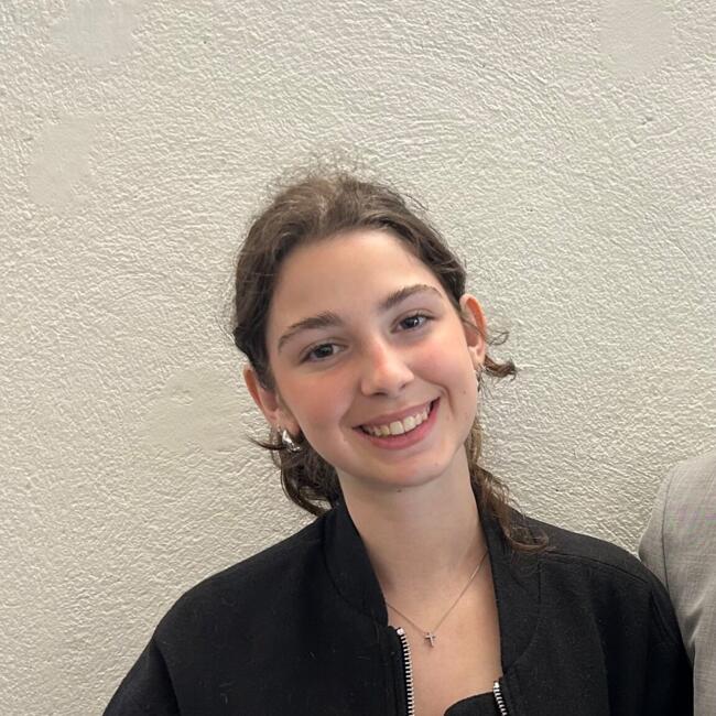 Babysitter in Puteaux: Théa