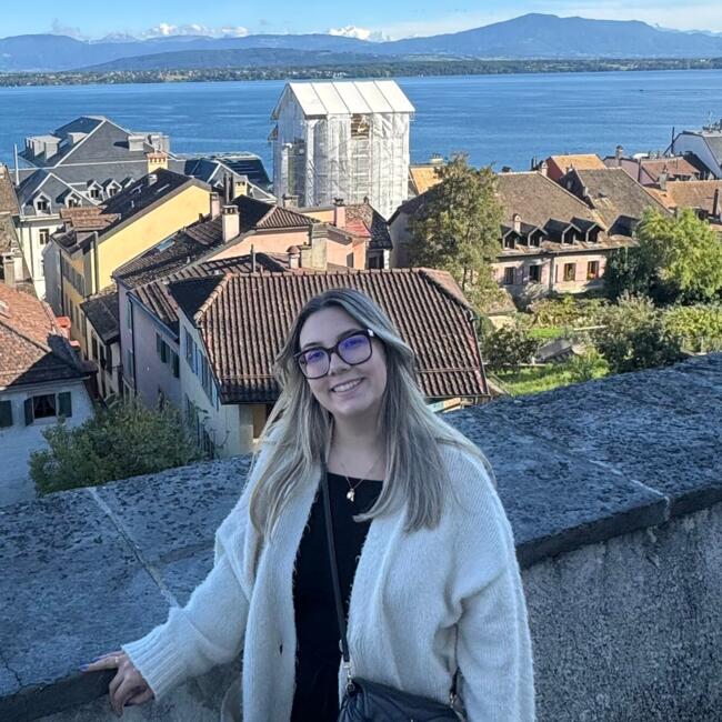 Babysitter in Genf: Mariana