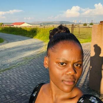 Babysitter in Nigel: Seabi